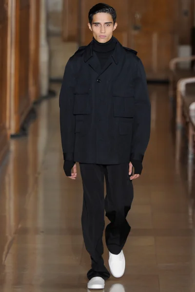 Look 14